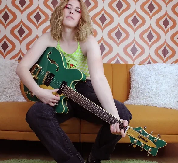 Mystee Releases New Single “Deep End”